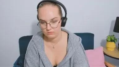 Cam4 AliceBeauty  is Freechat  AliceBeauty —  #squirt #bigass #striptease #feet #pussy #ass #blowjob