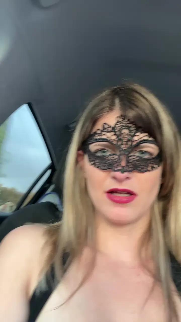 AliceDuboisFrX —  #pee #anal #spanking #bdsm #ass #French #soumise