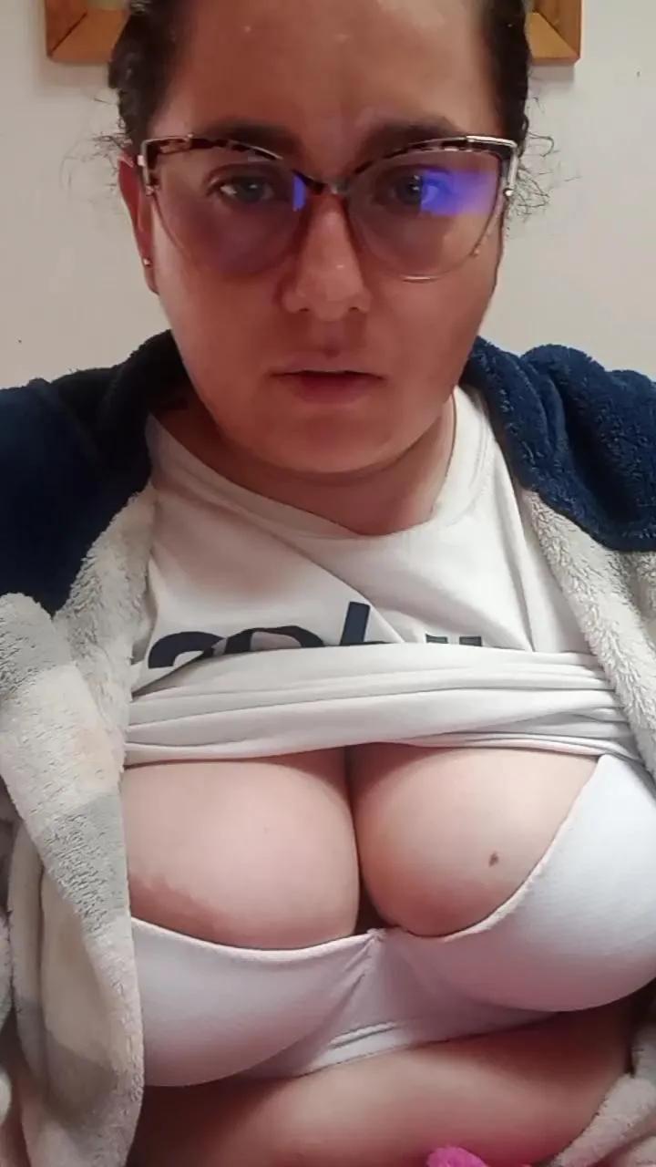 Offline ALICELEBEL_1995 on Cam4