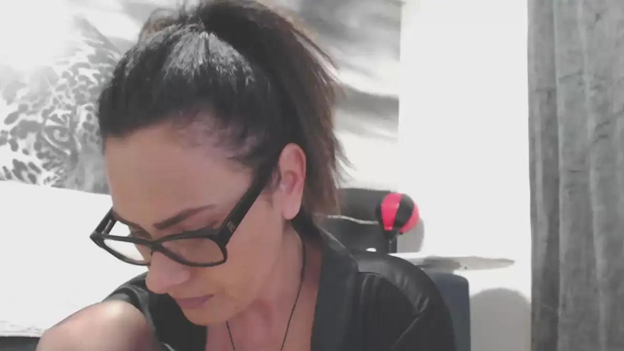 Offline alishaboobs on Cam4