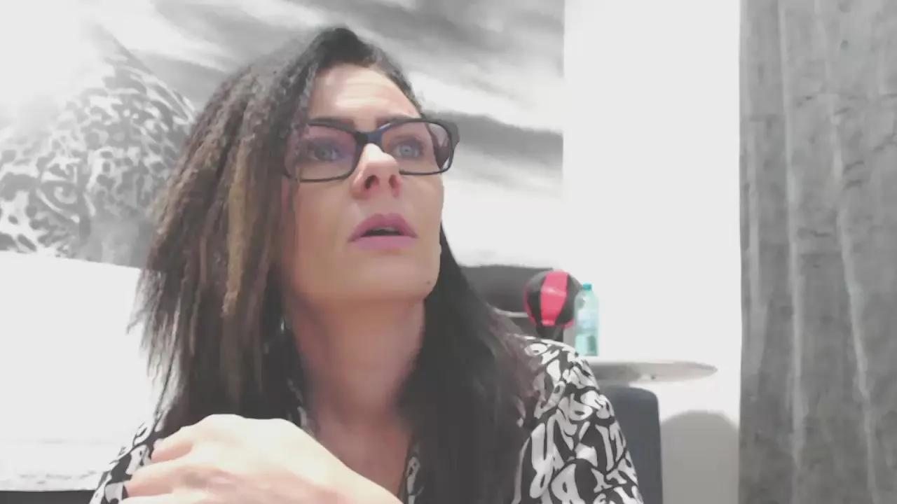 Offline alishaboobs on Cam4