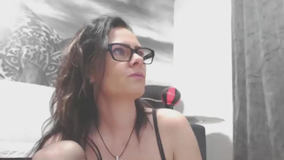 Offline alishaboobs on Cam4