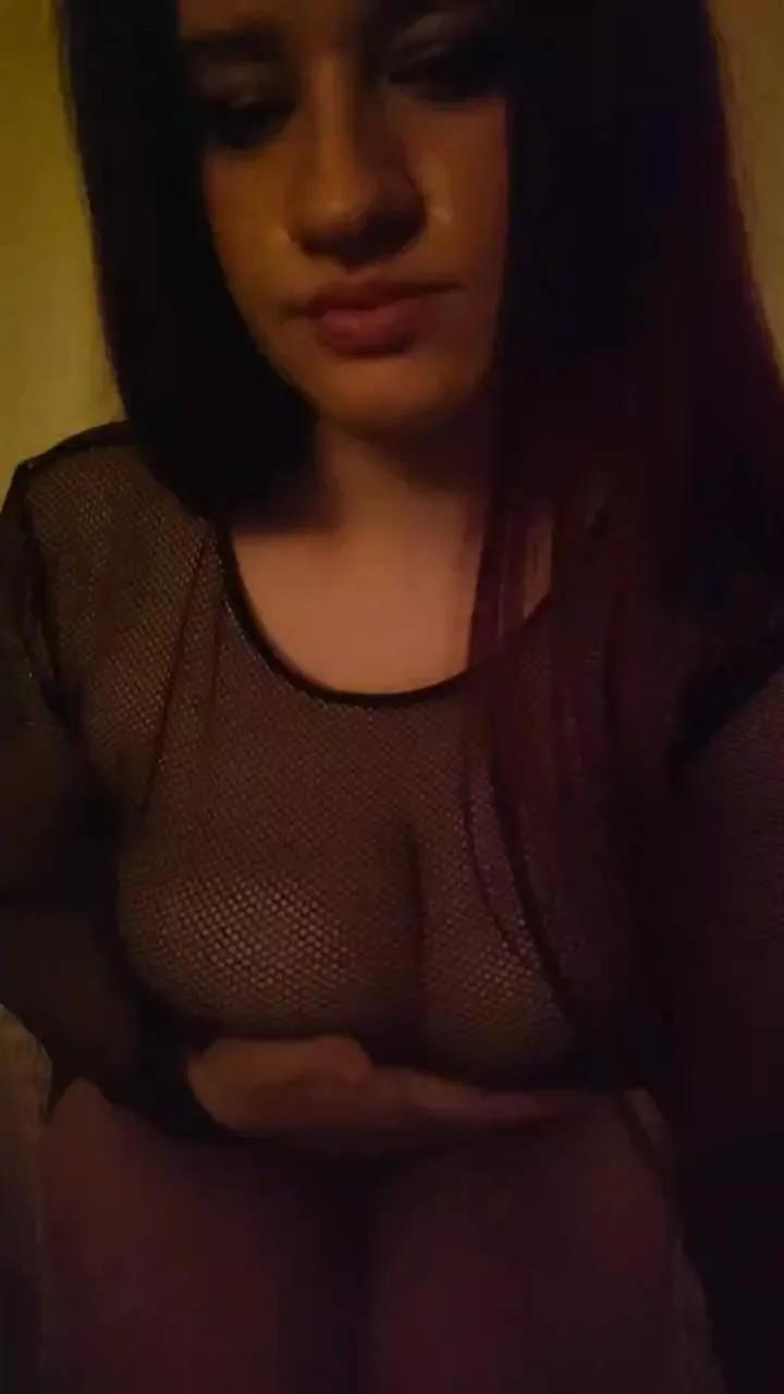 Cam4 Aliss2001 is Freechat Aliss2001 — Freechat on Cam4