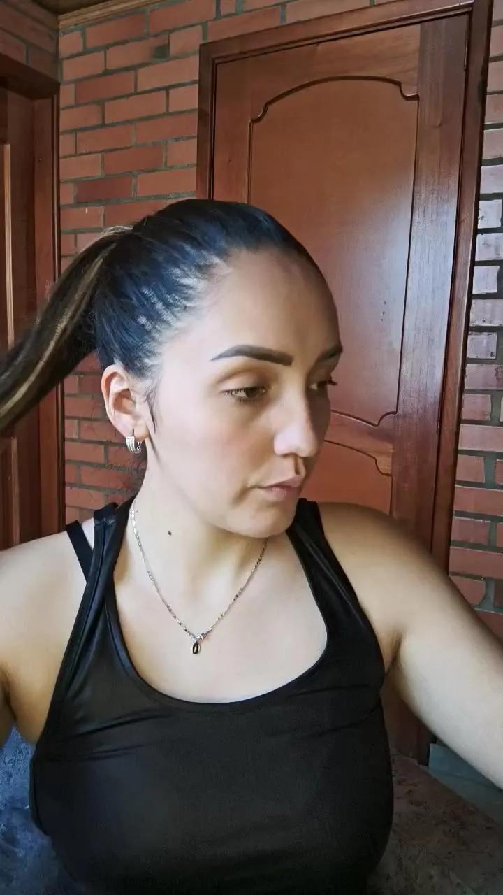 Offline aliz21 on Cam4