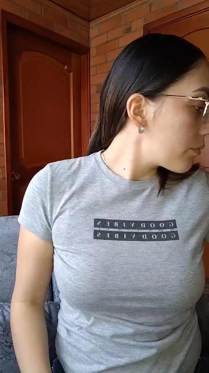 Offline aliz21 on Cam4