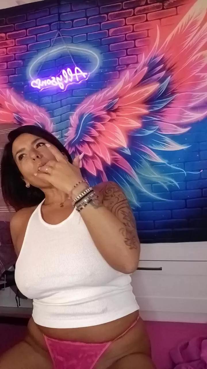 Allyson22andy on Cam4 