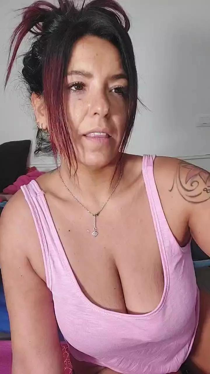 Allyson22andy on Cam4 