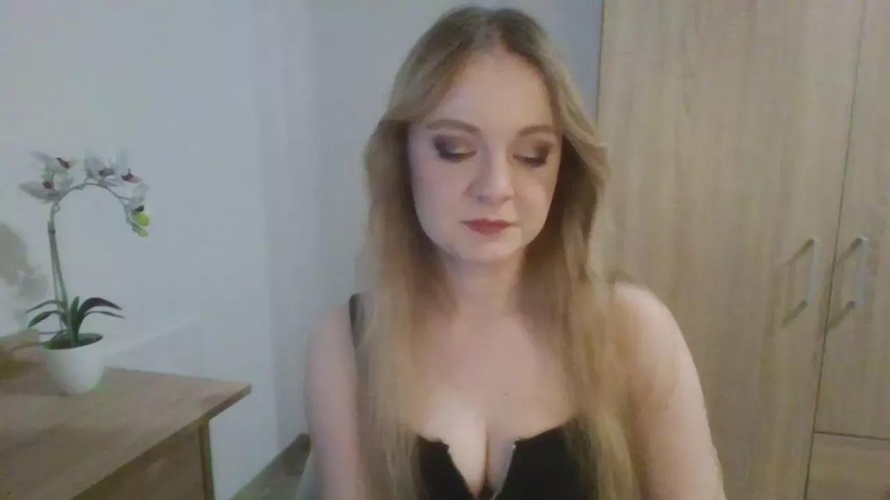 AlmaDesire on Cam4 