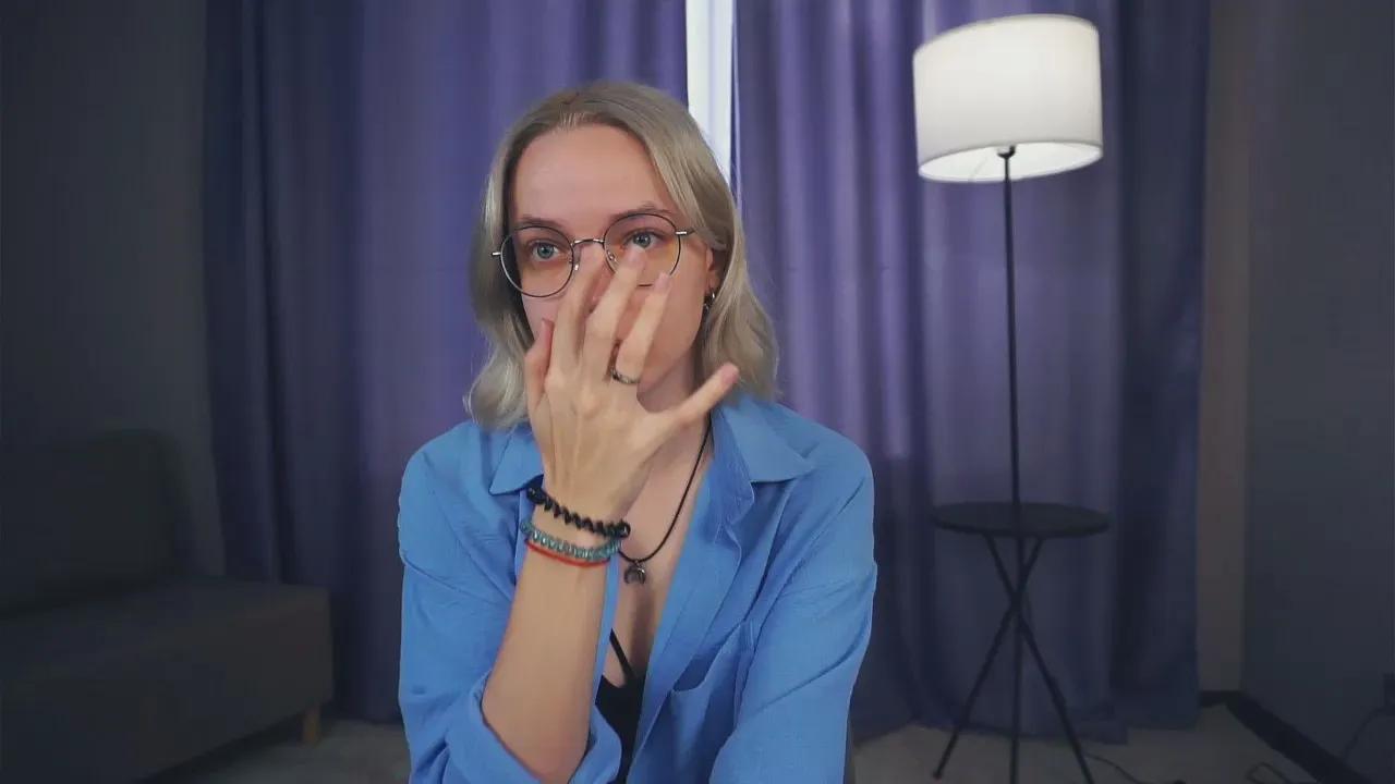 AlyceBurkert on Cam4
