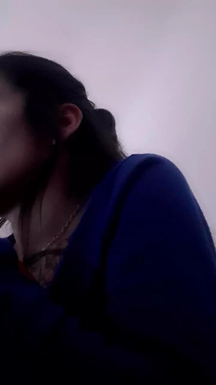 Offline Amanitababy on Cam4