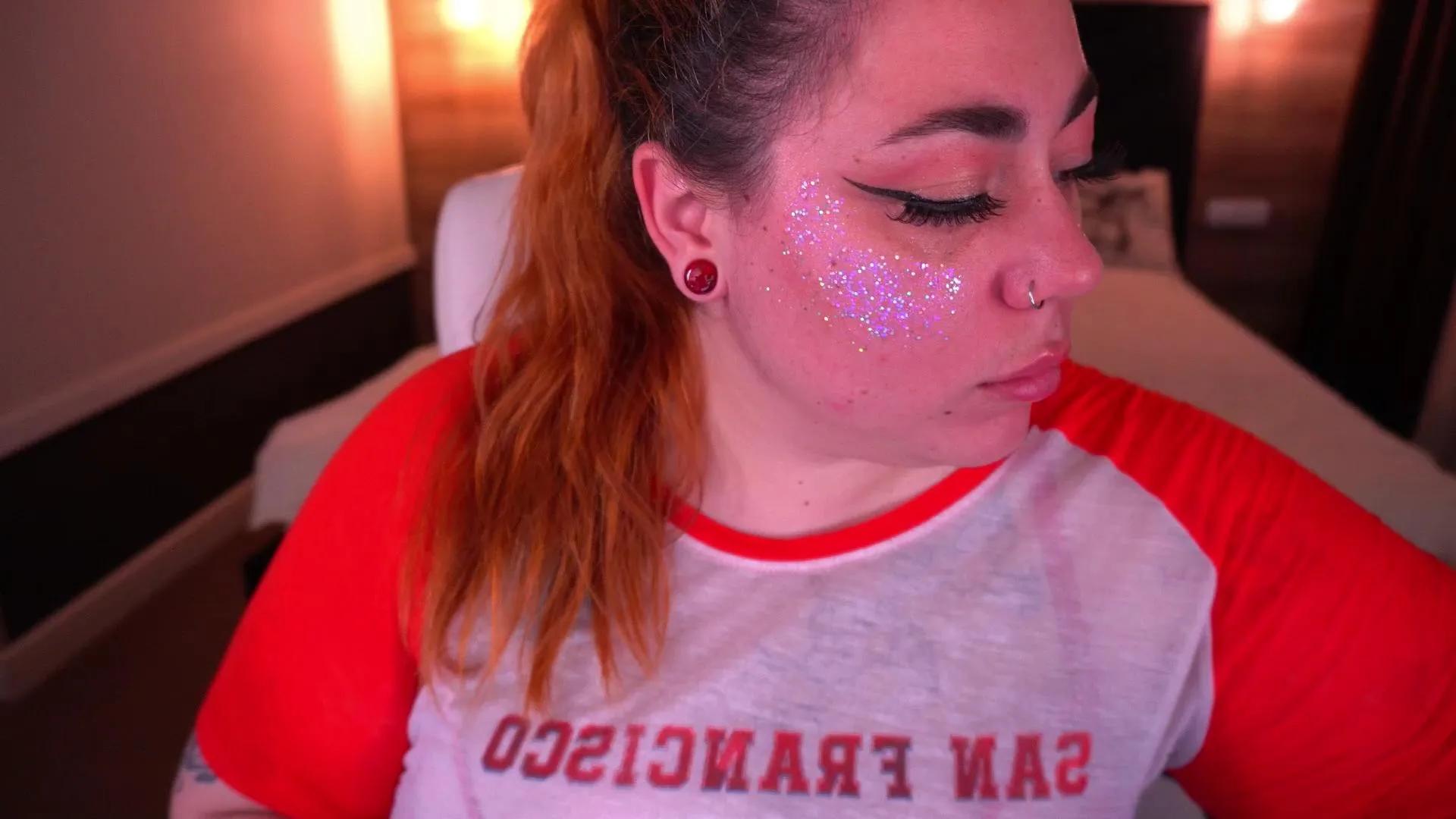 AmazonkaStar on Cam4 