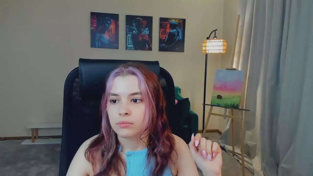 Offline AmieeVarrato on Cam4