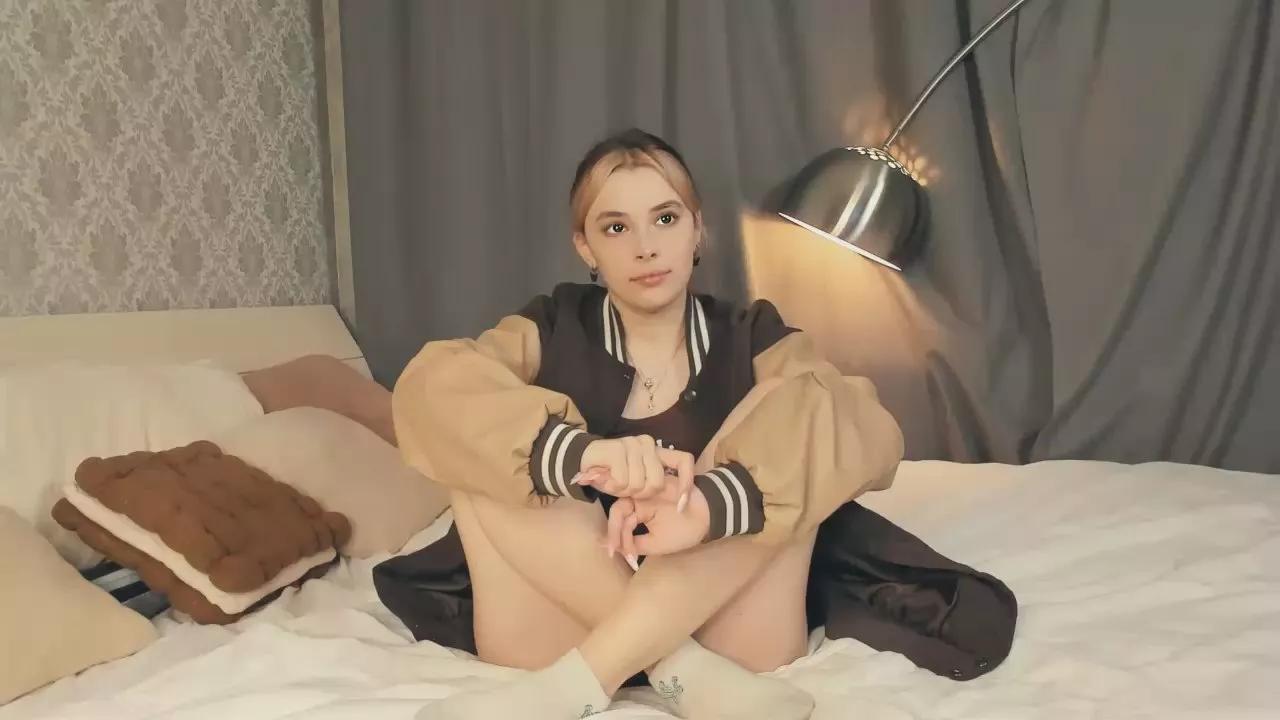 Offline AmieeVarrato on Cam4