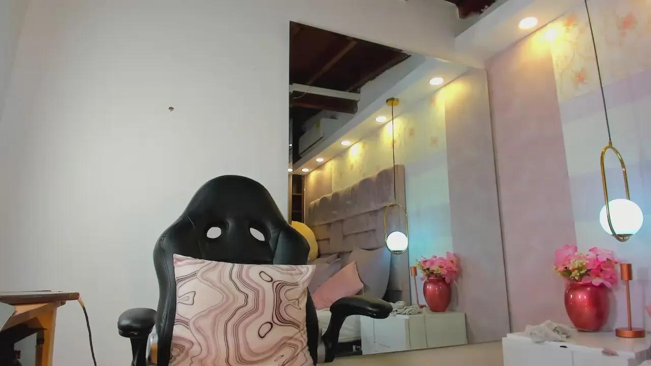 amina_westt —  #cum #blowjob #pussy #ass #anal #spanking #feet