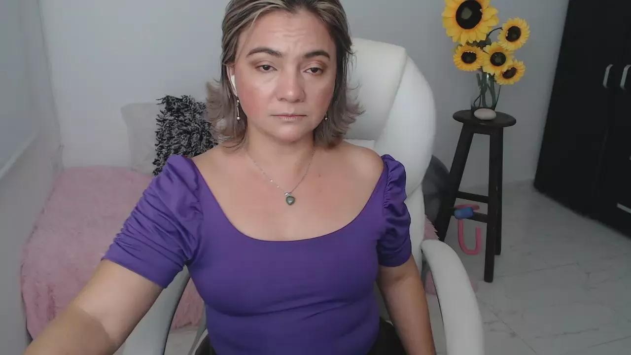 ana_milf on Cam4 