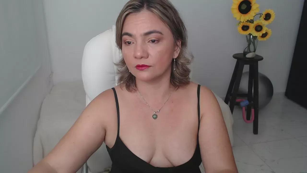 ana_milf on Cam4 