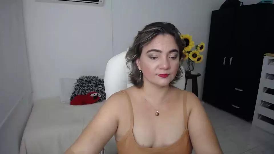ana_milf on Cam4 
