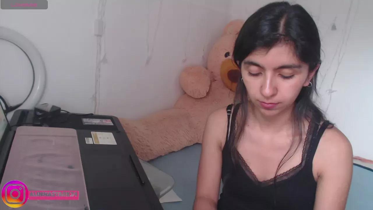AnahiBrowns on Cam4 