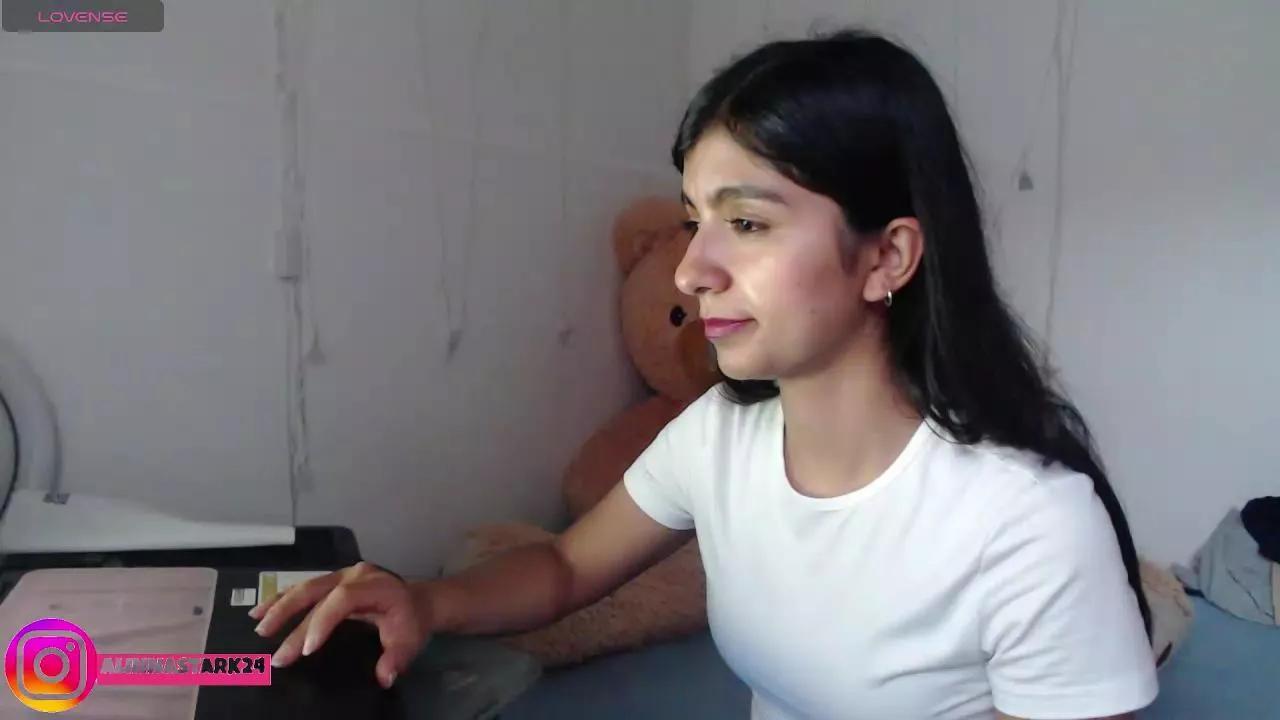 AnahiBrowns on Cam4 