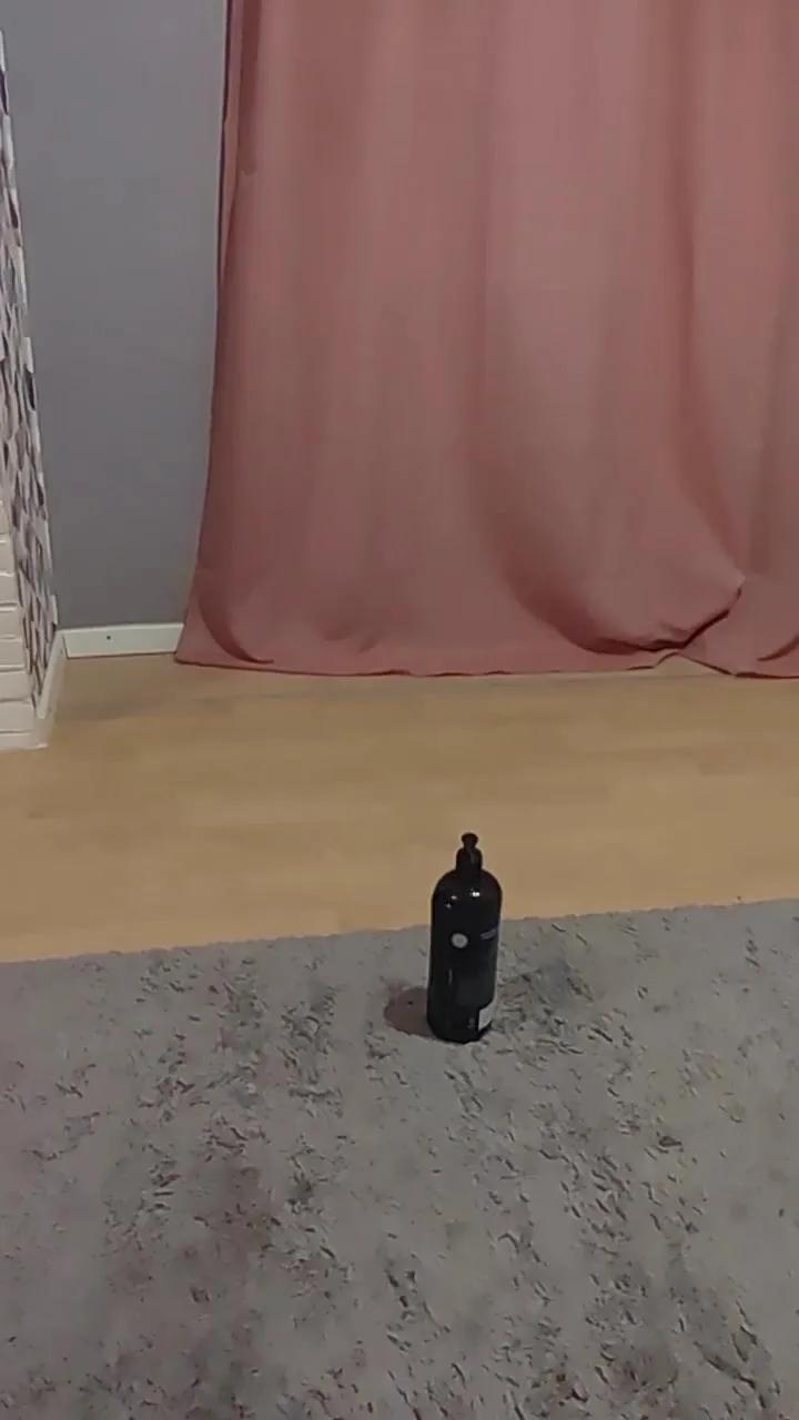 Analslut2019 on Cam4 