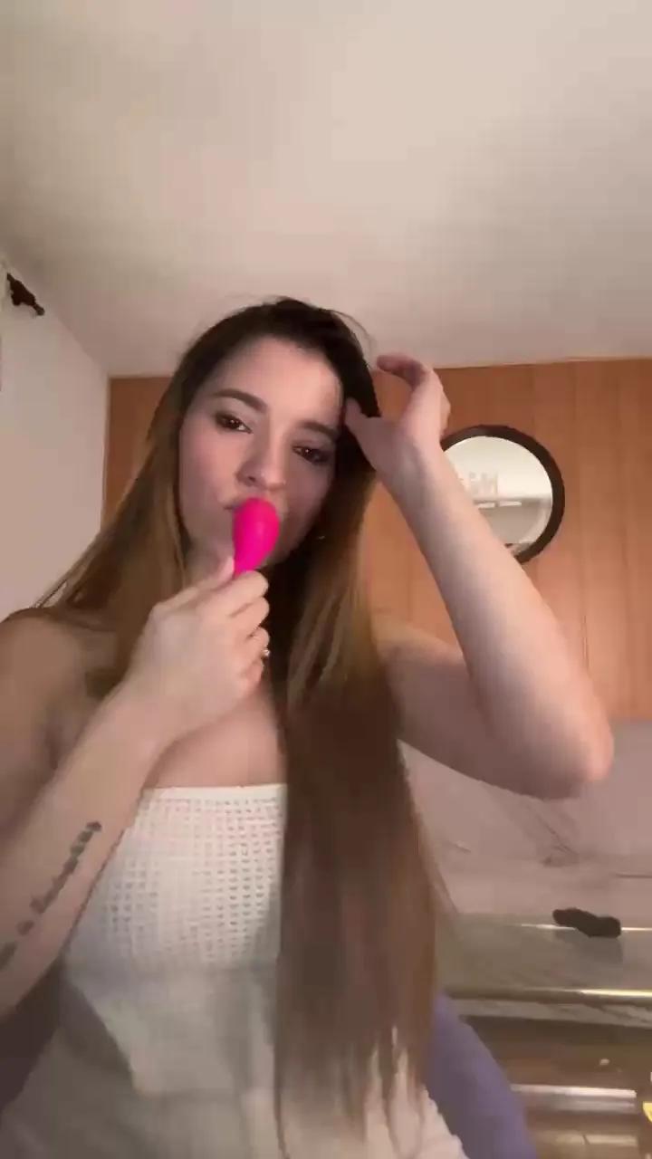 Offline Anastasiaa_grey on Cam4