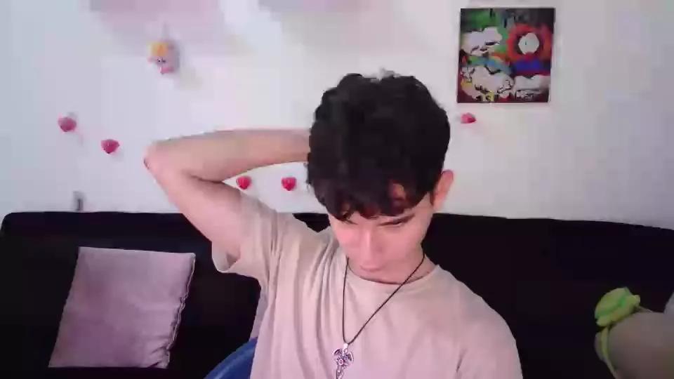 AndrewYCherry on Cam4 