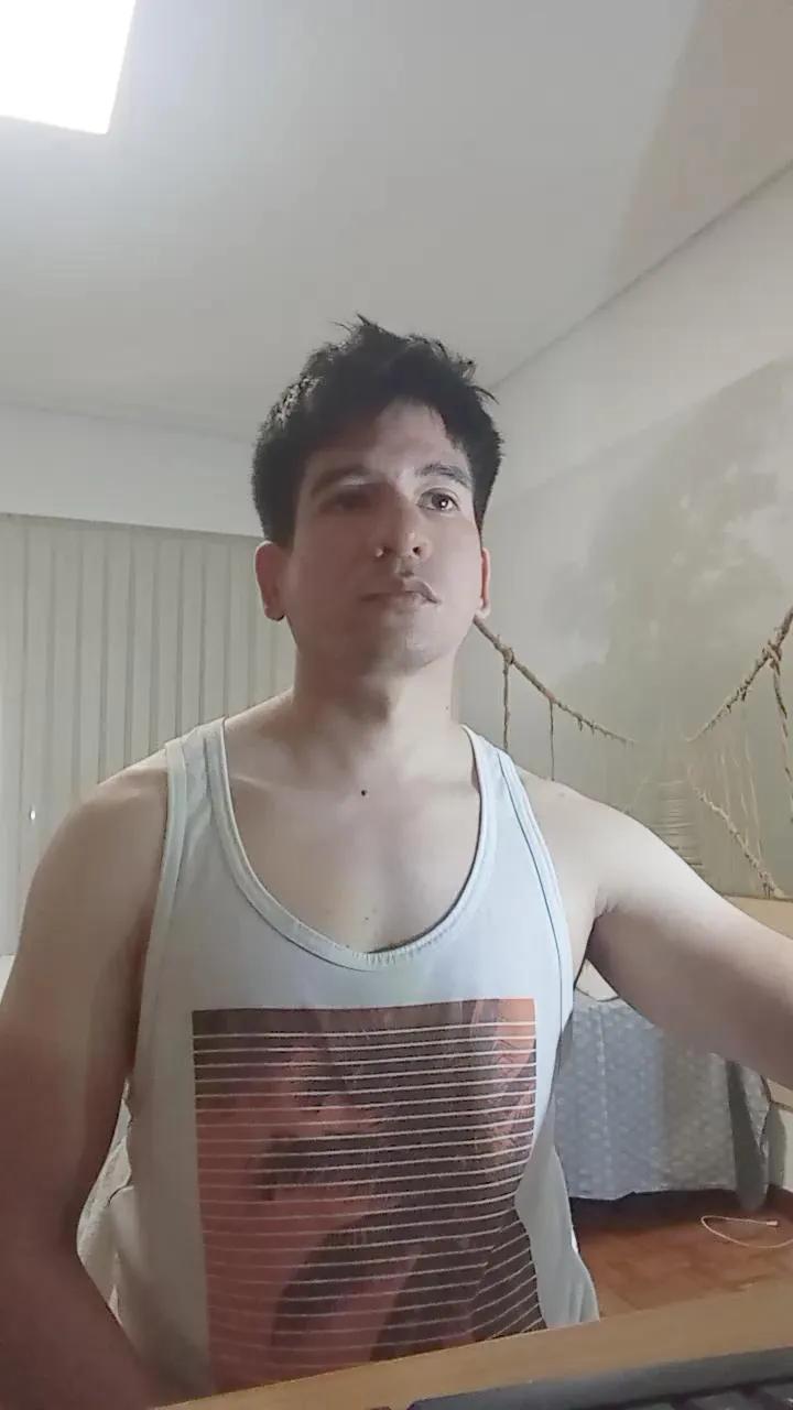 Offline Andydam902 on Cam4