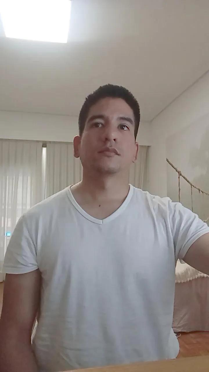 Offline Andydam902 on Cam4