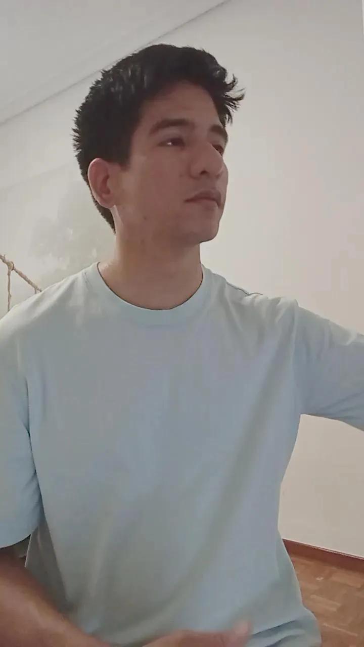 Offline Andydam902 on Cam4