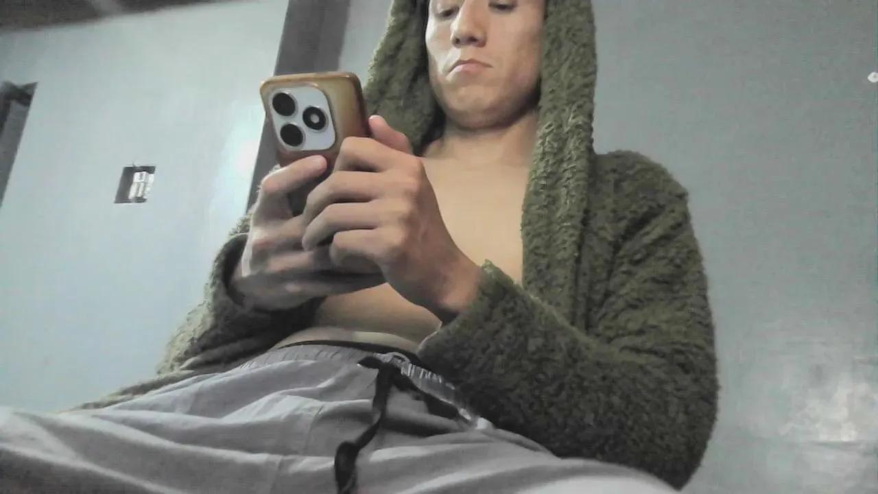 andytlv —  #gamer #spanking #pornstar #lesbian