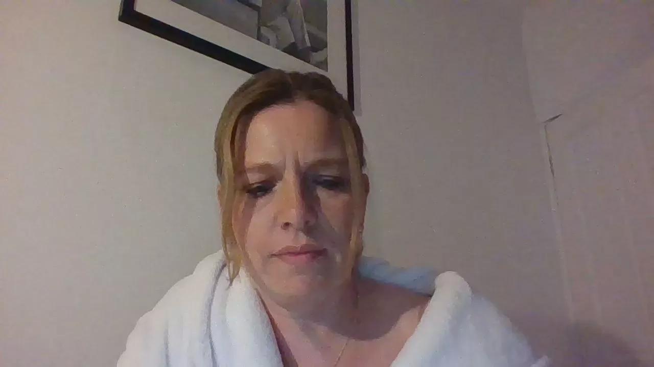 Offline Angelbaby999 on Cam4