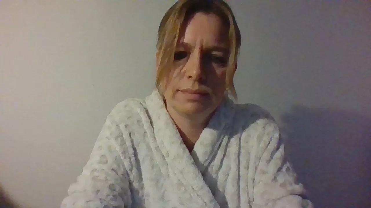 Offline Angelbaby999 on Cam4