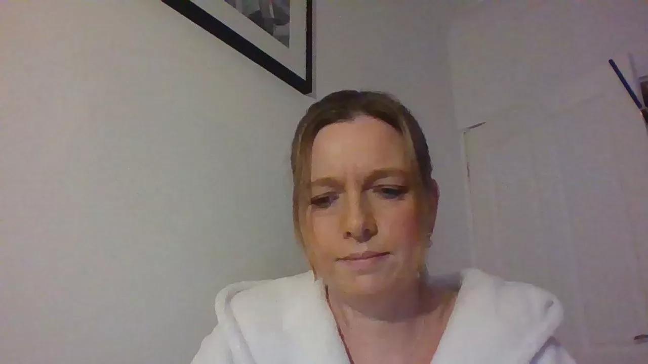 Offline Angelbaby999 on Cam4
