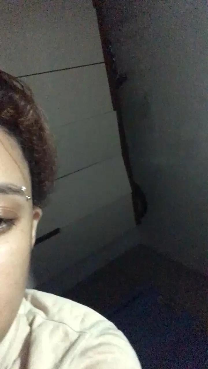 Aninhalaura on Cam4 