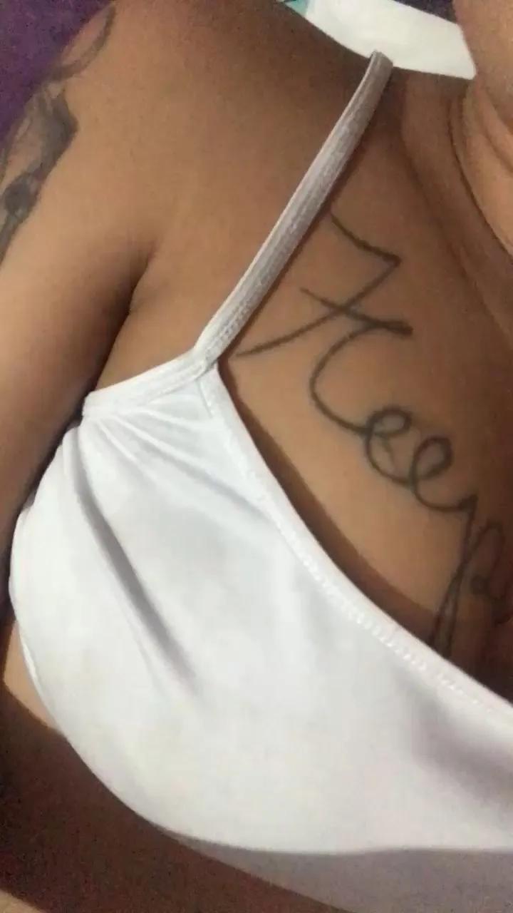 Aninhalaura on Cam4 
