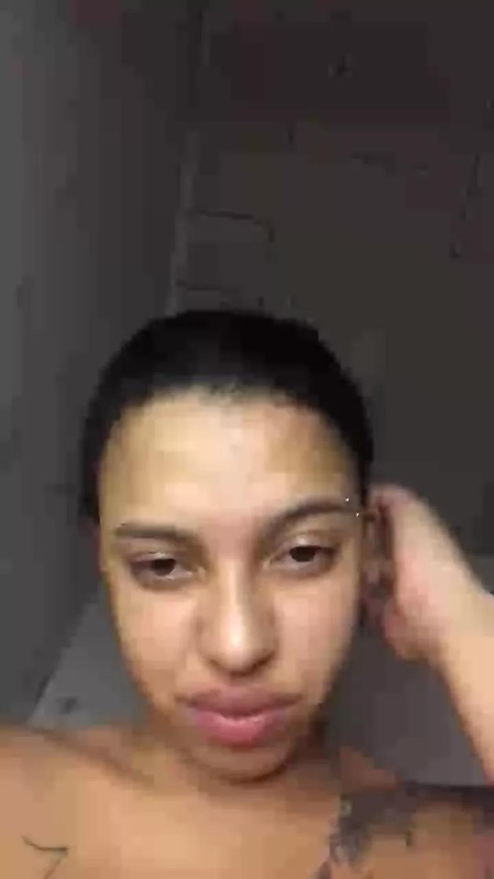 Aninhalaura on Cam4 