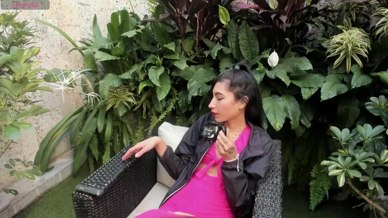 anna_lew on Cam4 