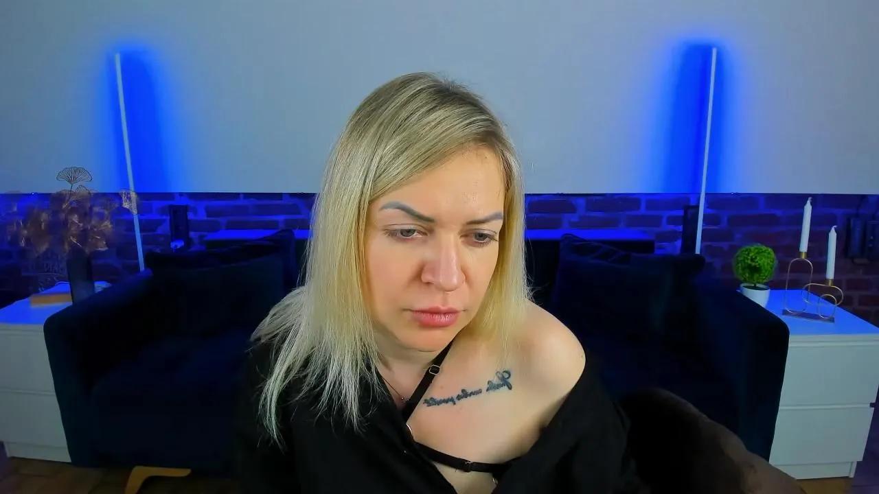 Cam4 anna_snow9  is Freechat  anna_snow9 —  #C2C #masturbation #cute #pussy #spanking #feet