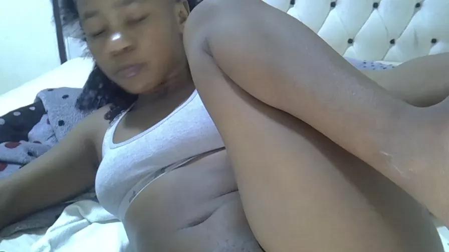 Annaelle234 on Cam4 