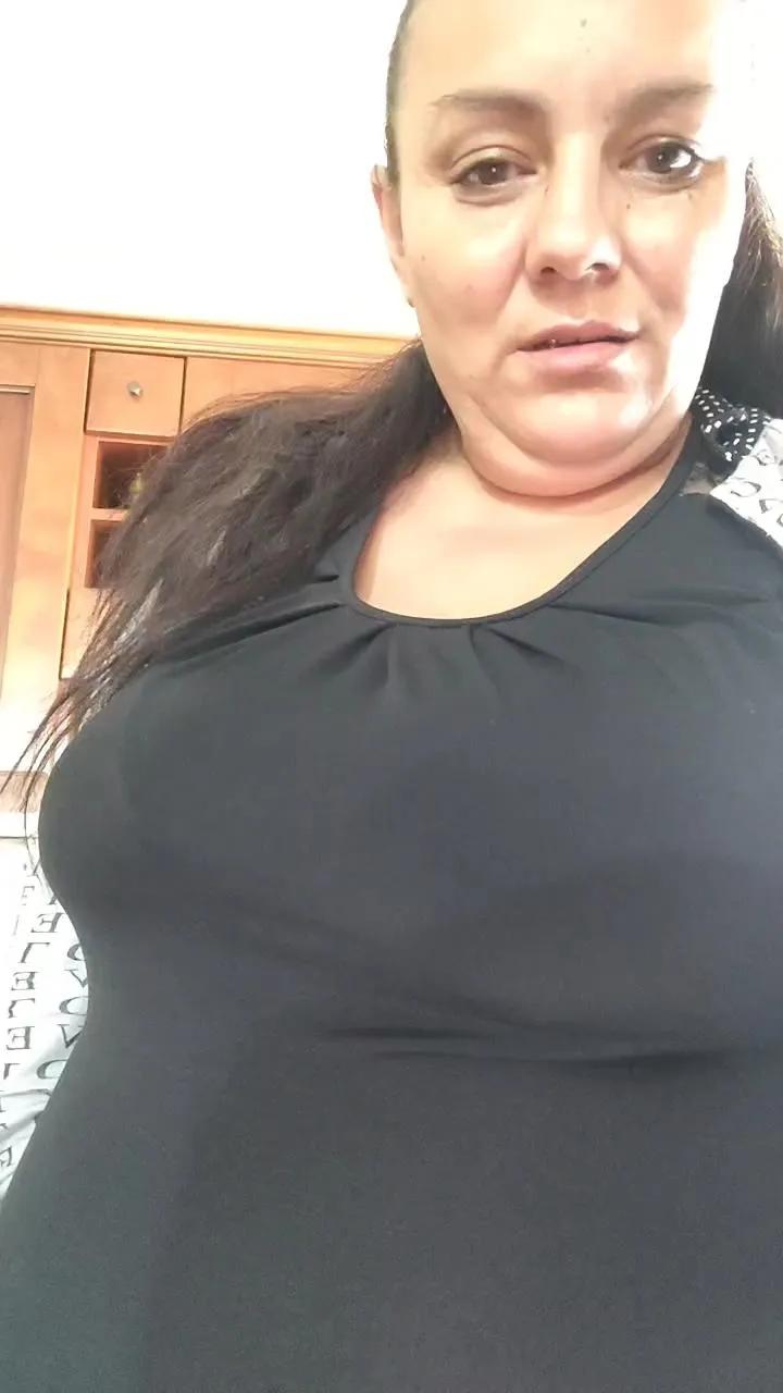 Offline Annalyluky on Cam4