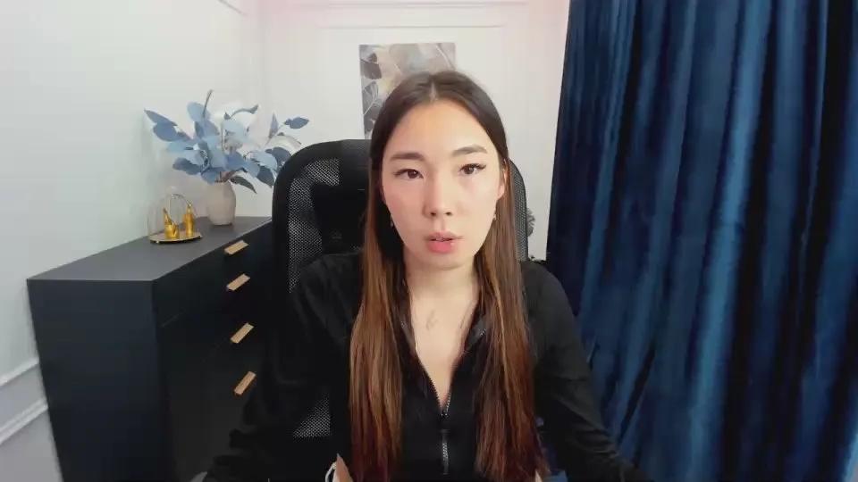 AnnaReyla on Cam4 
