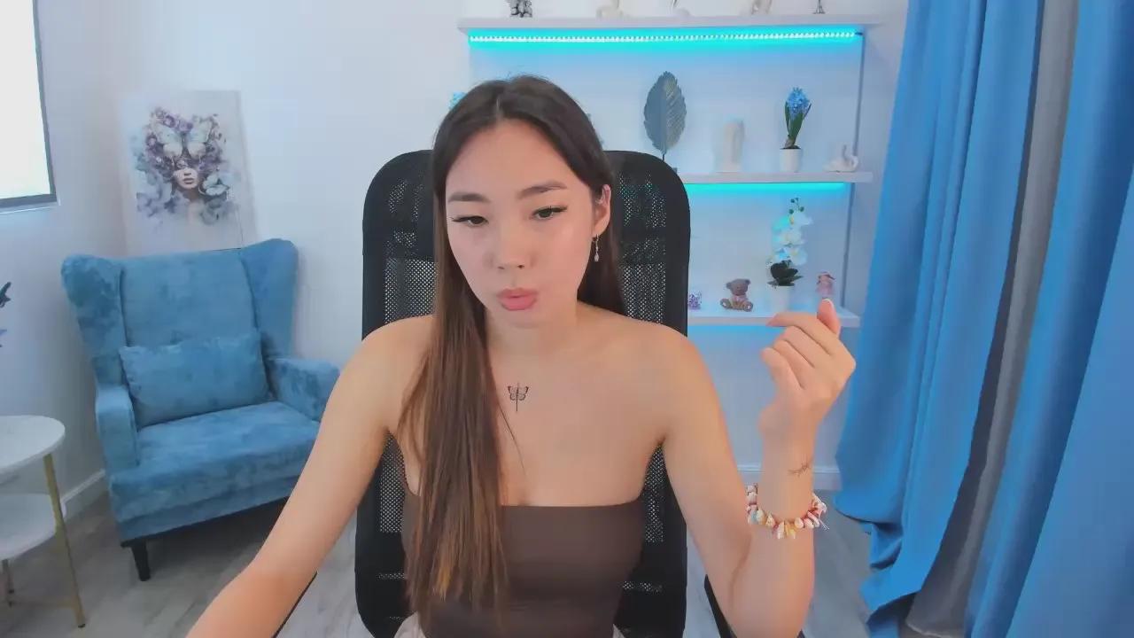 AnnaReyla on Cam4 