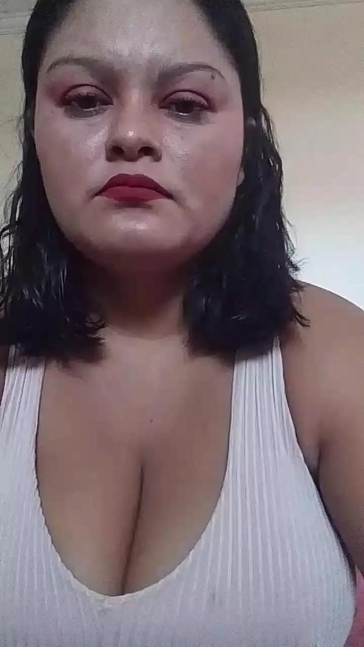 Offline Anne_Moreninha on Cam4