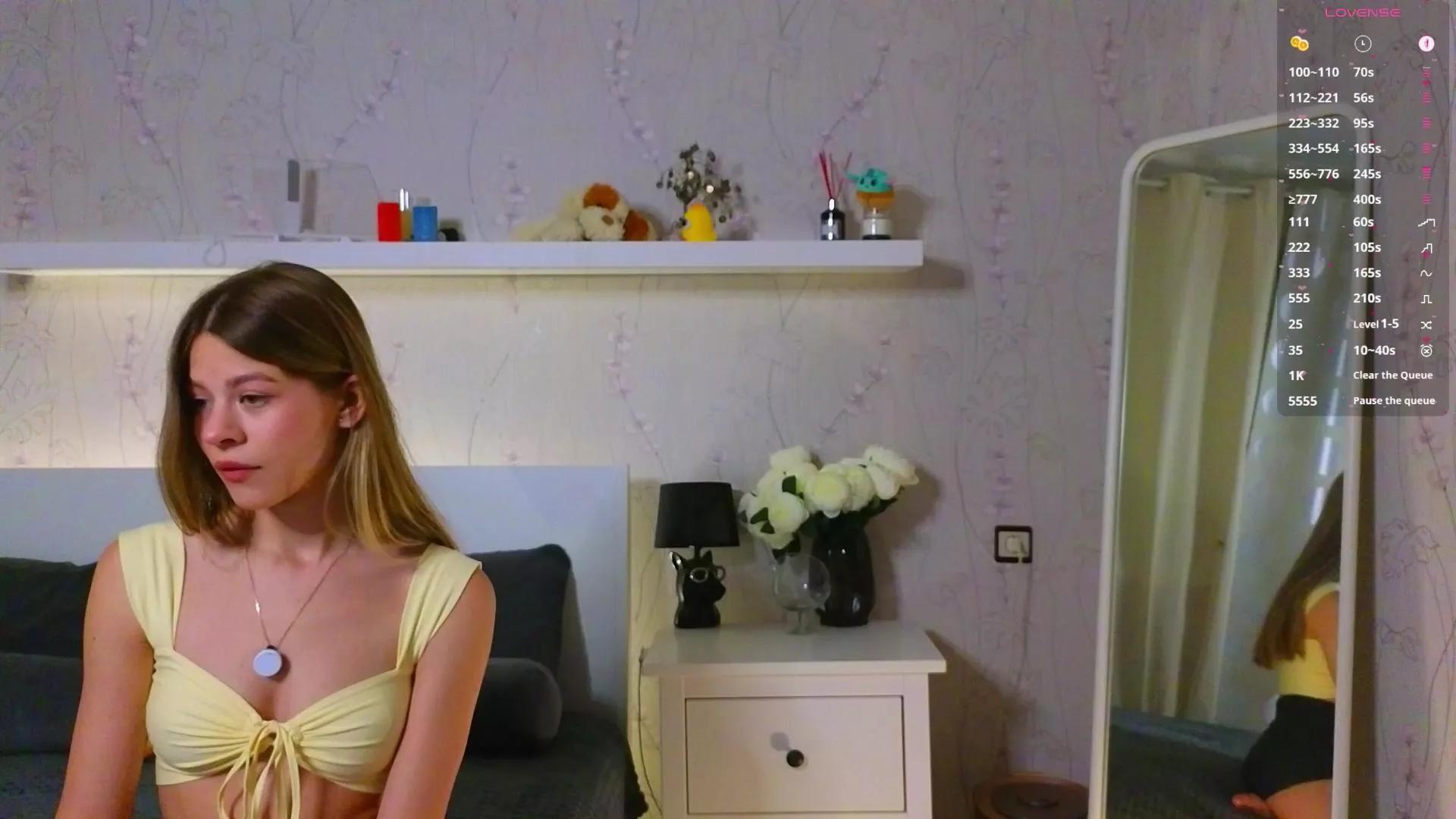 AnneVerity on Cam4 