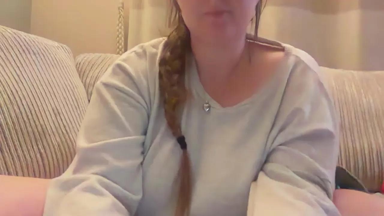 Offline Annie_xox on Cam4