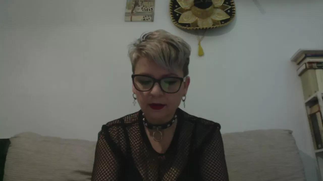 Anouk_Cavin on Cam4 