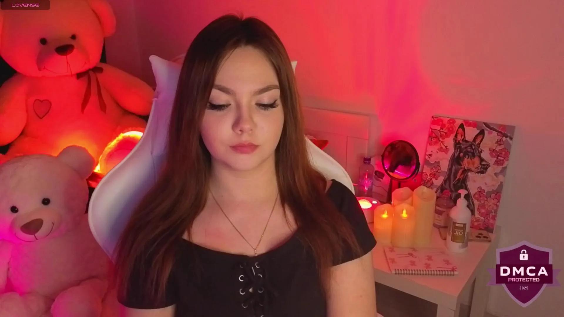 ApheliaDream_ — Freechat on Cam4