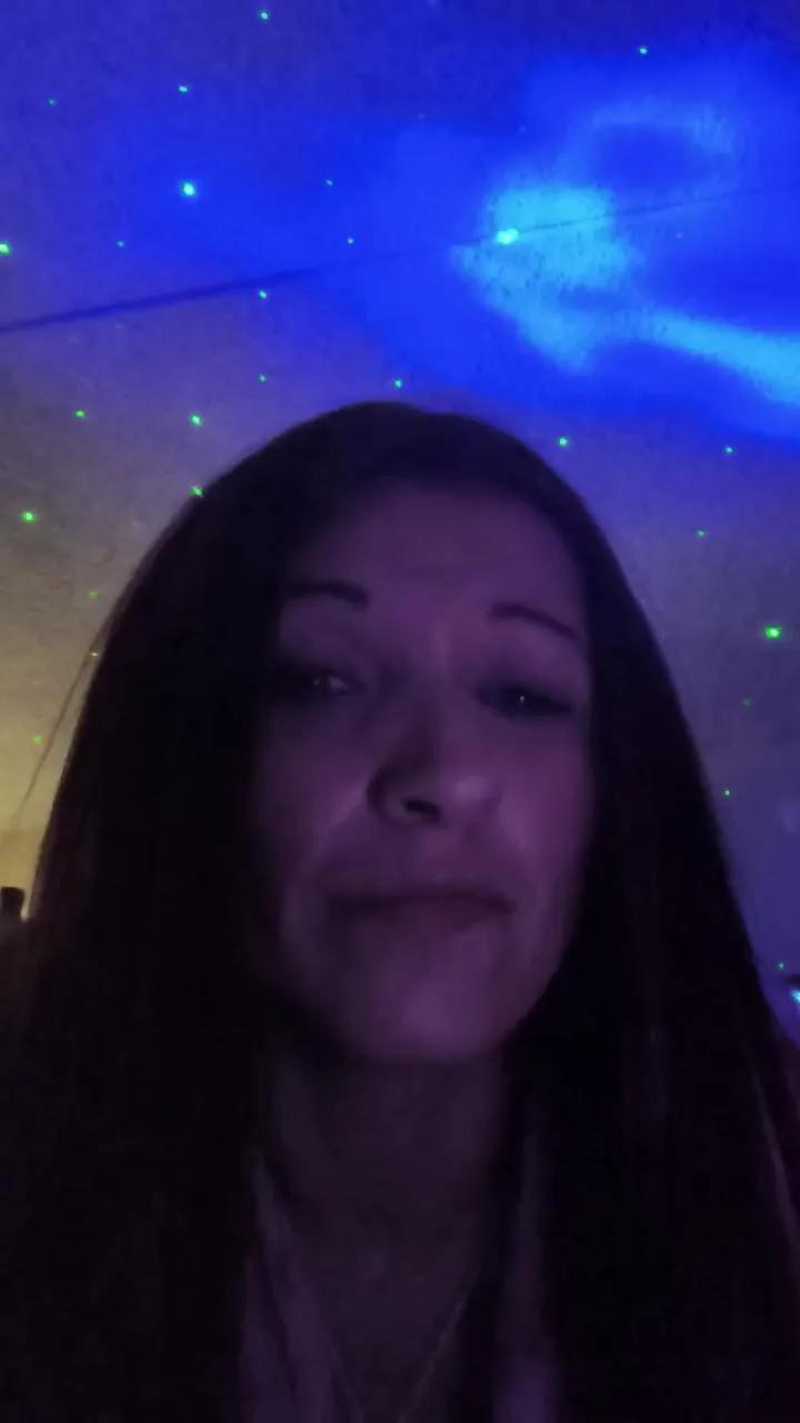 Offline Aphroditebaby on Cam4