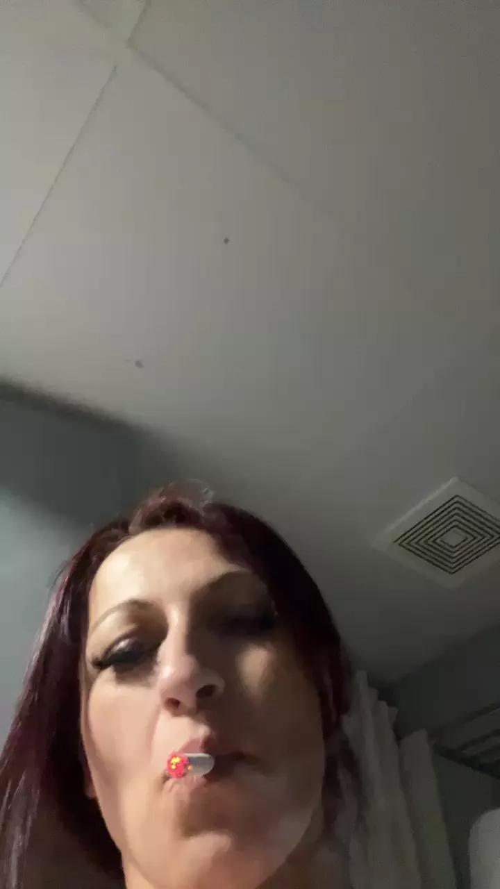 Offline Aphroditebaby on Cam4