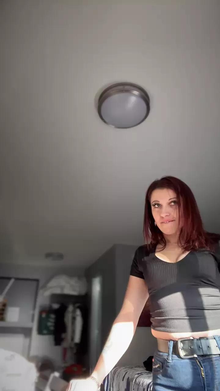 Offline Aphroditebaby on Cam4